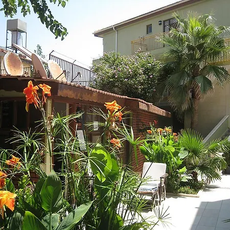 Yali B&B 시데