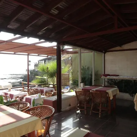 B&B Yali 시데