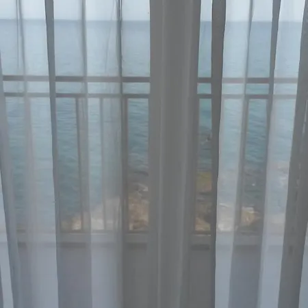 B&B Yali 3*