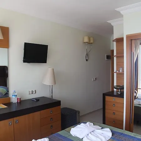 B&B Yali